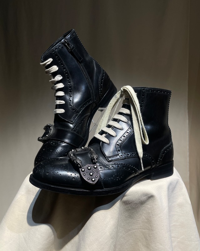 S/S2018 GUCCI by Alessandro Michele - Dionysus Hardware Medallion Brogue Boots