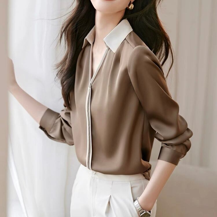 通勤にも映えるシンプルデザインブラウス YH9482