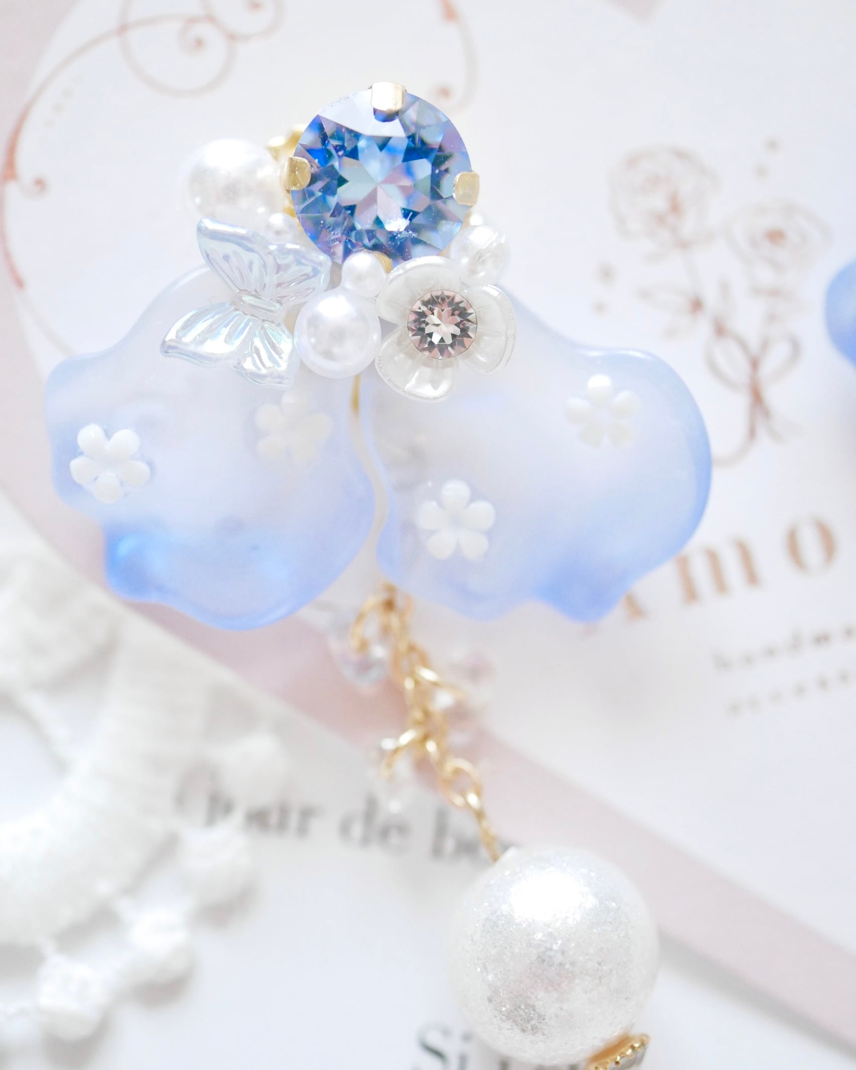 8715 フラワードットペタルビジューピアス/イヤリング | Amooo