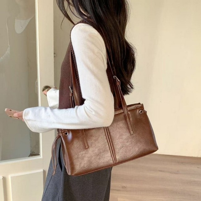 (即納) Fil. / Classic leather shoulder bag 2color