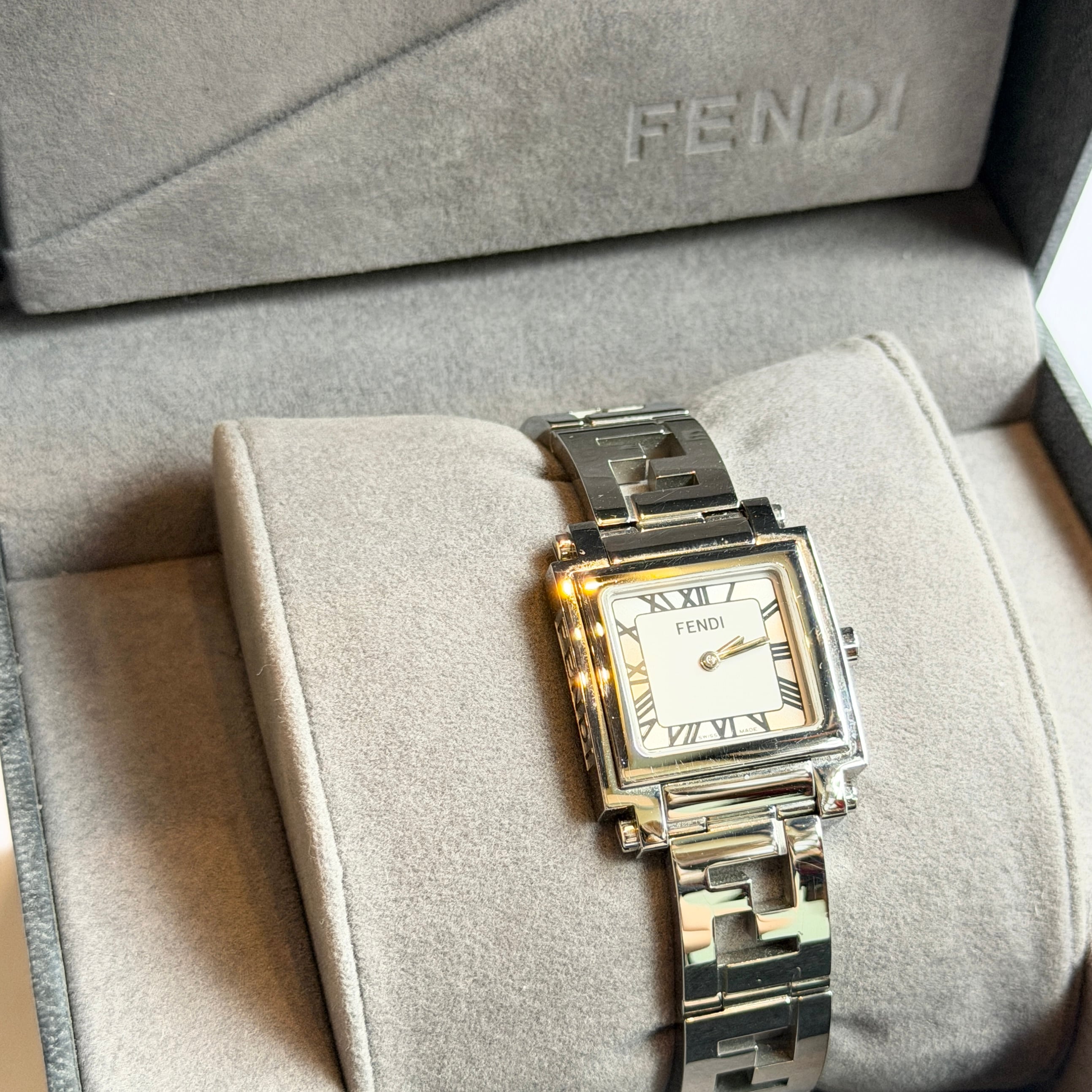 FENDI 6000L watch | CHIMI VINTAGE FENDI 6000L watch | CHIMI VINTAGE