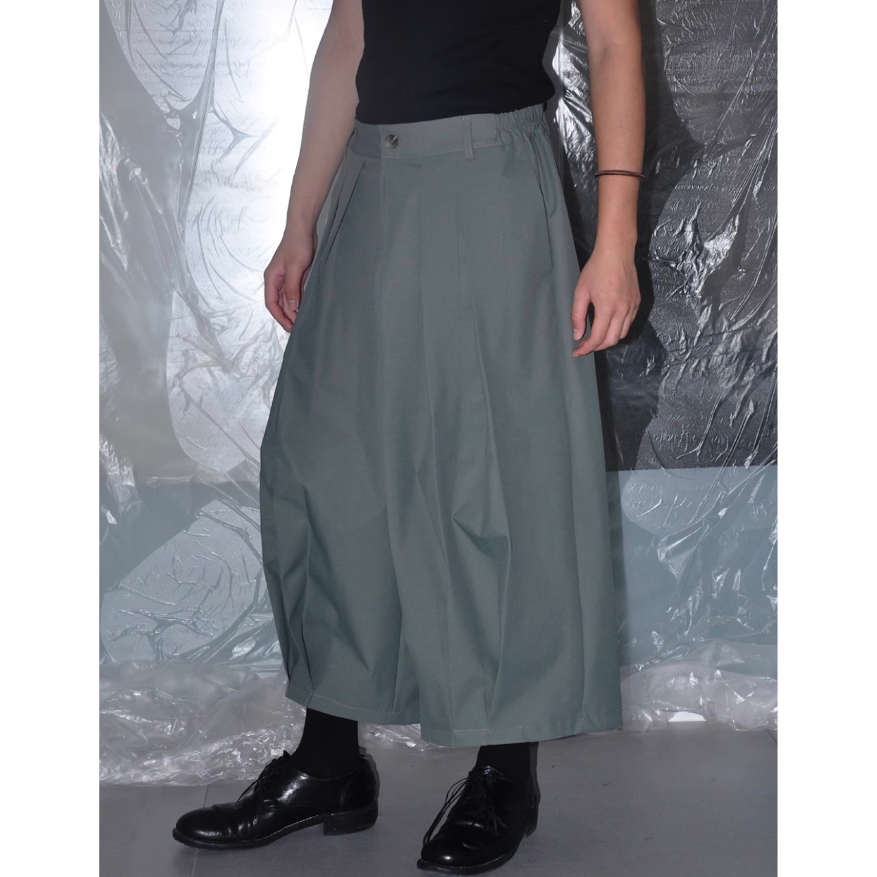 Wide Pleat Cropped Trousers