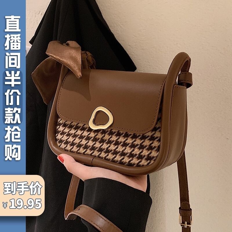 スカーフ オータムウィンター 秋物 冬物 シルク スクウェア メッセンジャーバッグ Tiancai_Wing_Bag71507143868