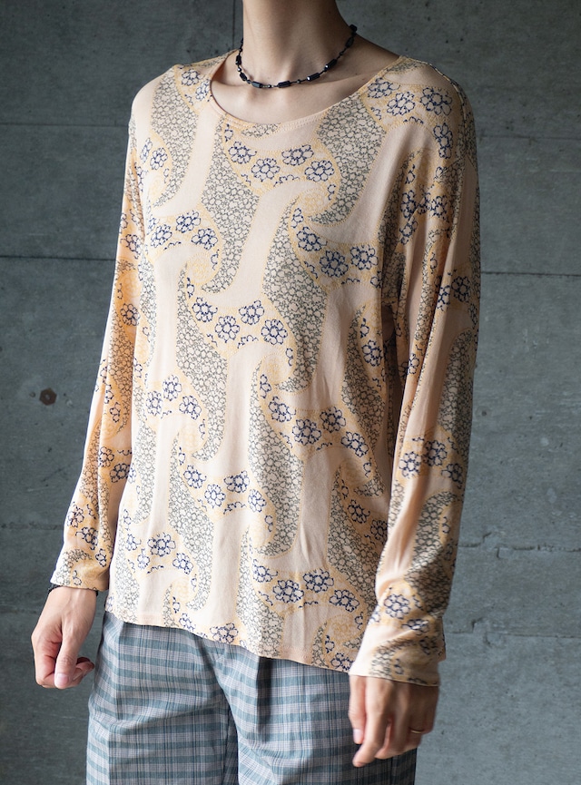 "One Second" used Jacquard stitch crew-neck