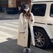 ロングコート レディース ボアコート ファーコート バイカラー パイピング 配色 フェイクファー ノーカラー ダブルブレスト ミモレ丈 レトロ かわいい きれいめ カジュアル オフィス おしゃれ