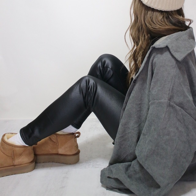 裏起毛レザーライクスキニーパンツ