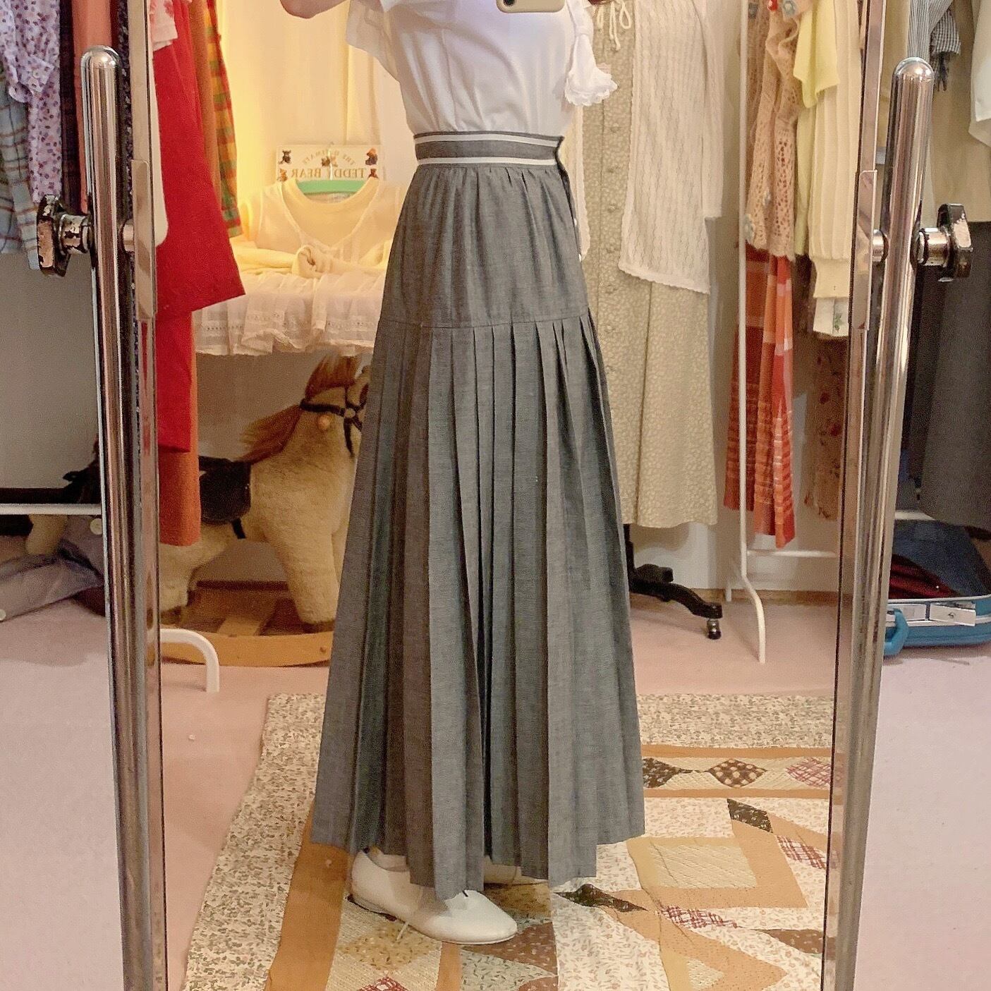 original / brand new pleats skirt / gray