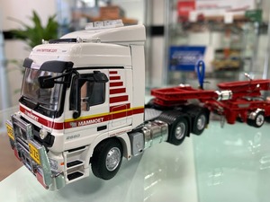 WSI　1/50　MERCEDES-BENZ ACTROS MP3 LH 6X4 DRAKE 2X8 DOLLY 4X8 SWINGING TRA  MAMMOET