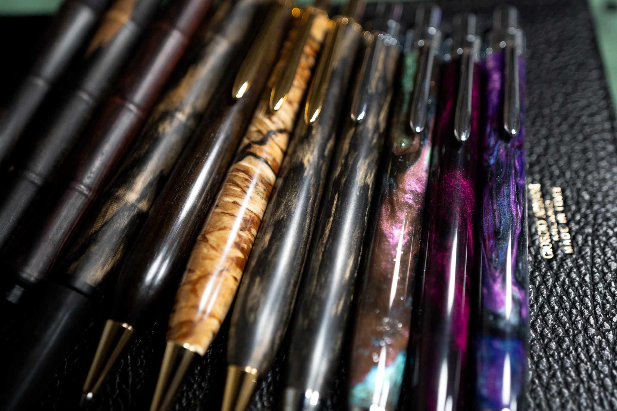 銘木(桑の根) 幻の桑】 小笠原 桑 gold MP | 木軸ペン工房 金杢犀