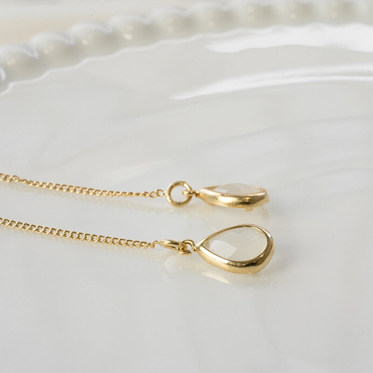 【ネコポス便】ドロップチェーンロングピアス(0455)