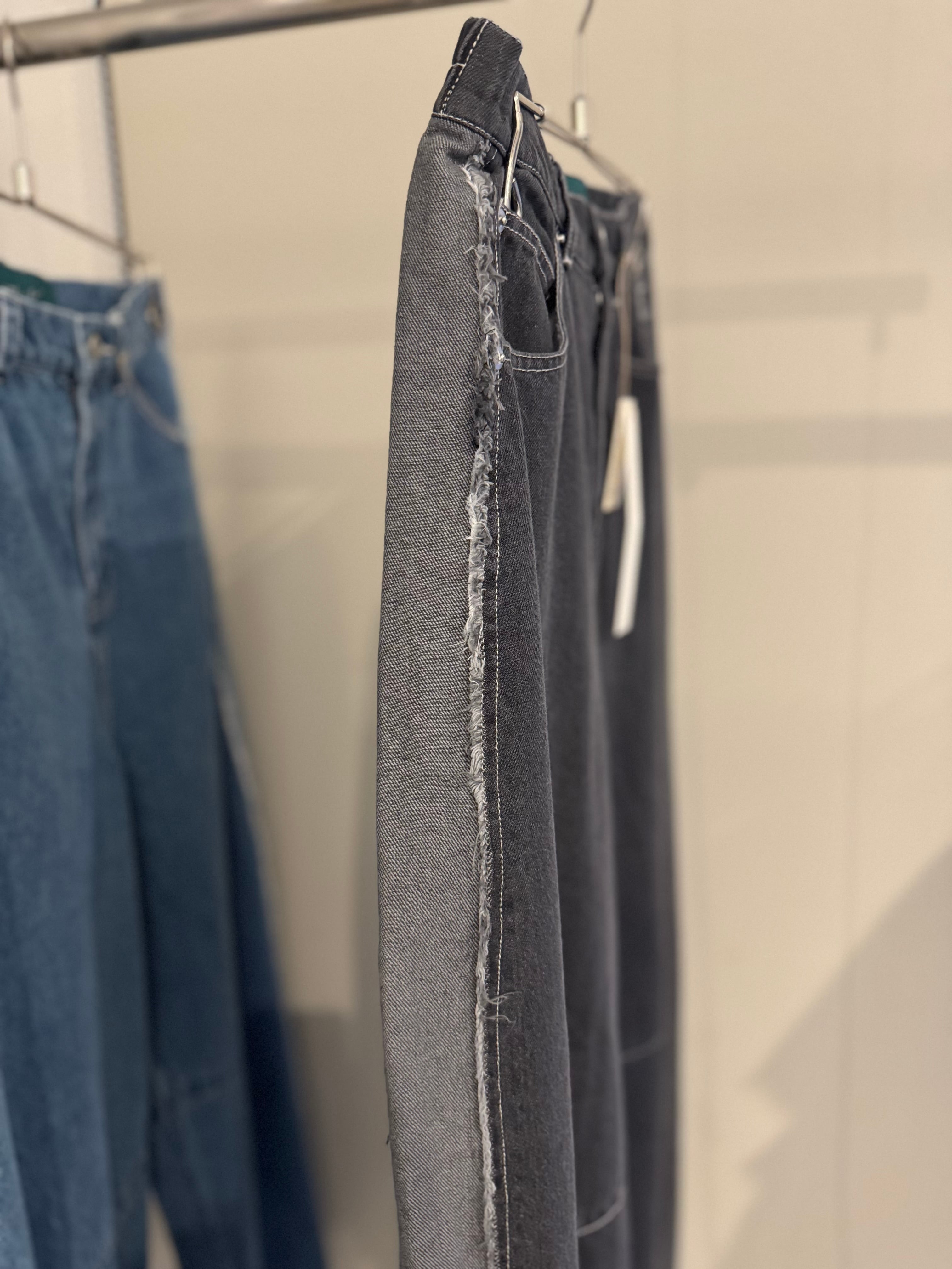 【SELECT】バレルシルエット断ち切りラインデニムパンツ 34-0137