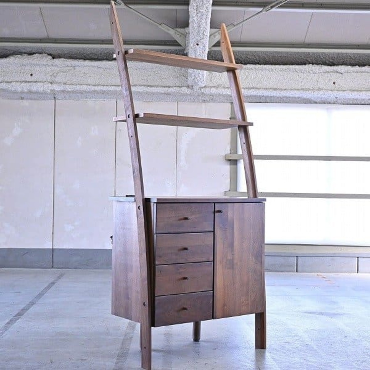 大川家具 マルヨシ 10万「DEEP」シェルフキャビネット ウォールナット無垢材 オイル仕上げ ラック 壁面収納 北欧モダン ディープ【中古家具/中古インテリア/USED家具ユーズド家具/リサイクル】