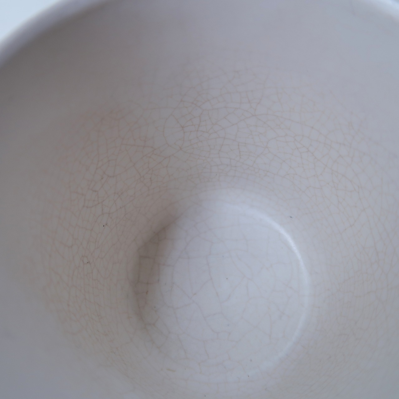 白マットな湯呑み