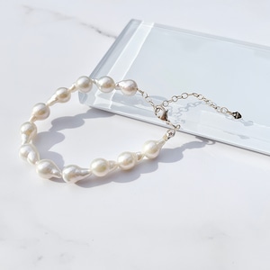 Drop pearl bracelet