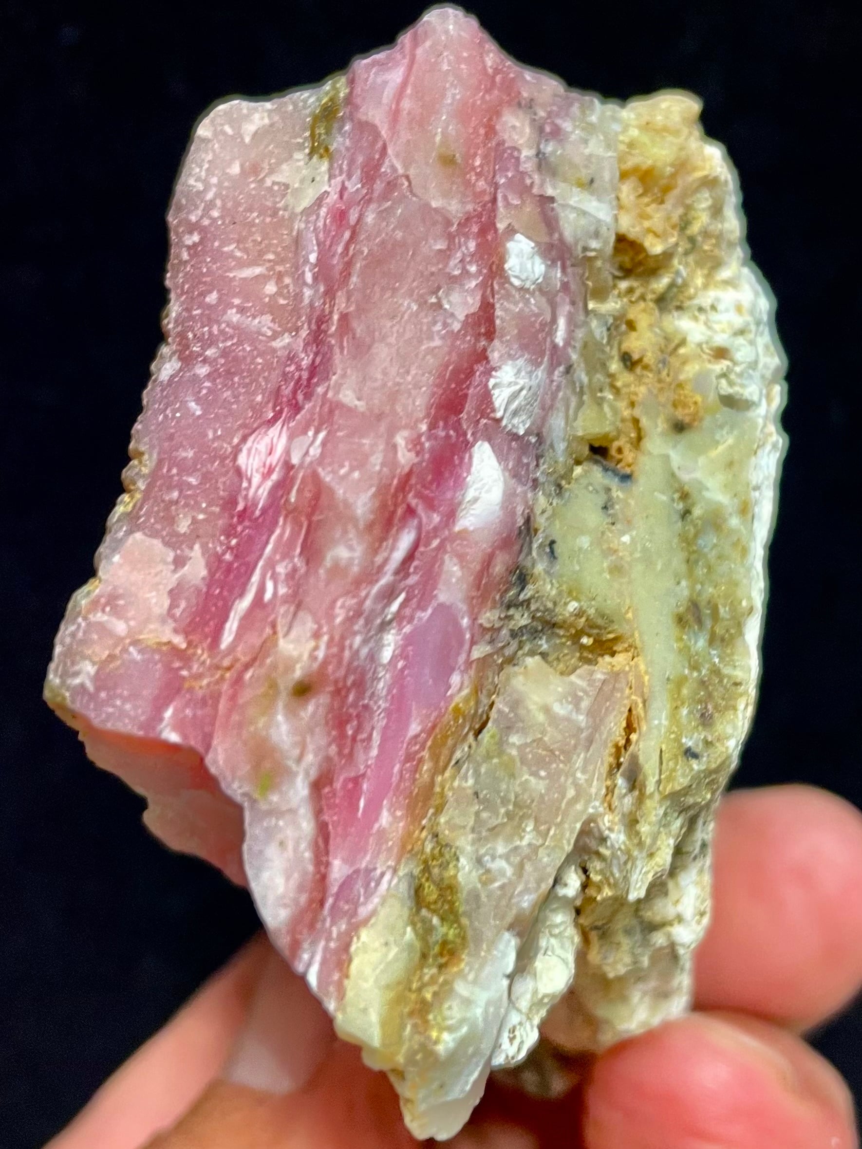 4) 慈愛と優美のピンク!ペルー産「アンデス・ピンクオパール」原石