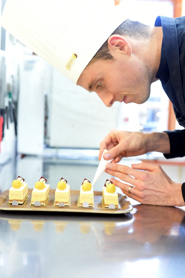 母の日限定ギフトマカロン10　＜お母さんありがとう タグ付き＞＜紙袋付き＞