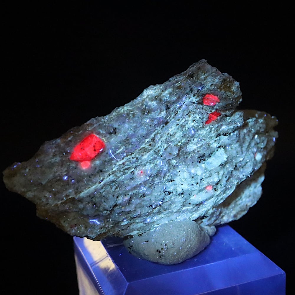 コランダム　ルビー　サファイア コランダム ルビー サファイア 15.5g CRD161 原石 鉱物 天然石 | 鉱物