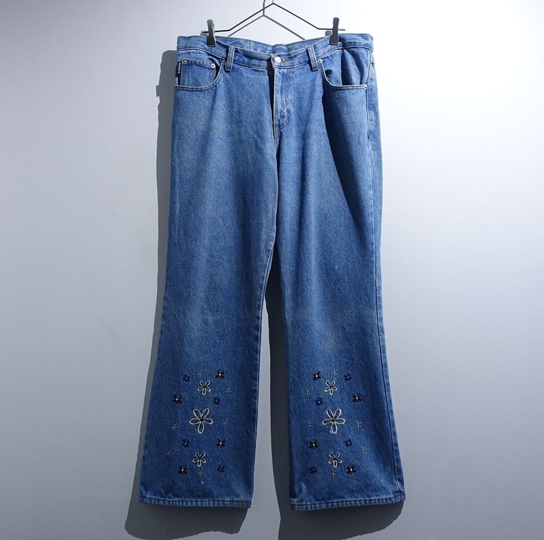 90s Flower Motif Embroidered Design Wide Flare Denim Pants
