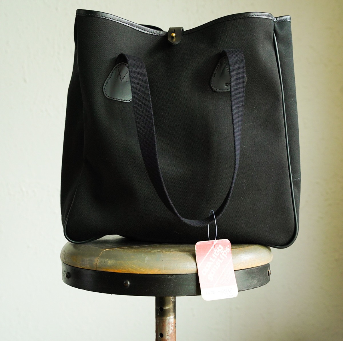 Quality Gunslips TOTE -LARGE | monday mama market