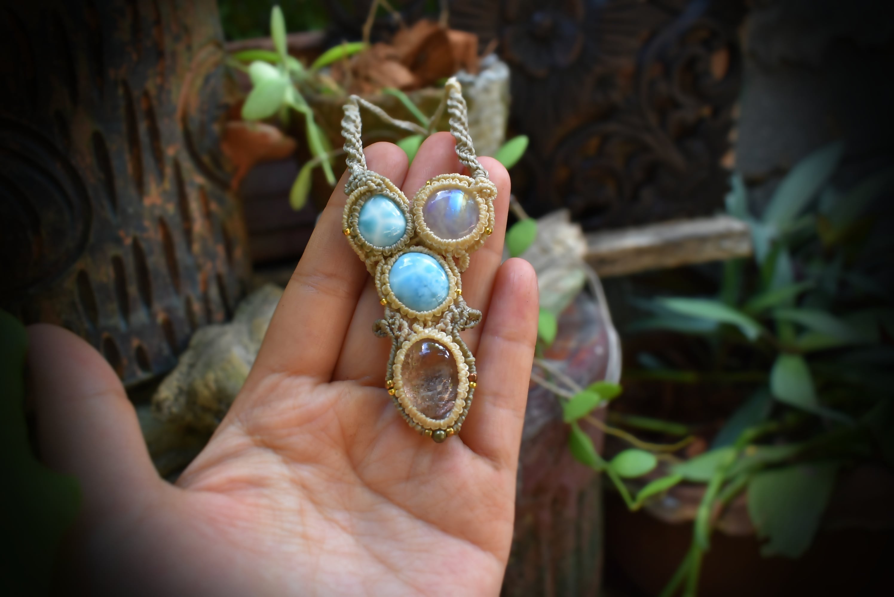 高品質☆ラリマーとホワイトラブラドライト☆マクラメペンダント