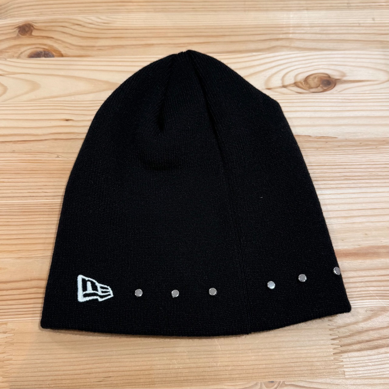 NEW ERA BASIC BEANIE STUDS OSFM 2種