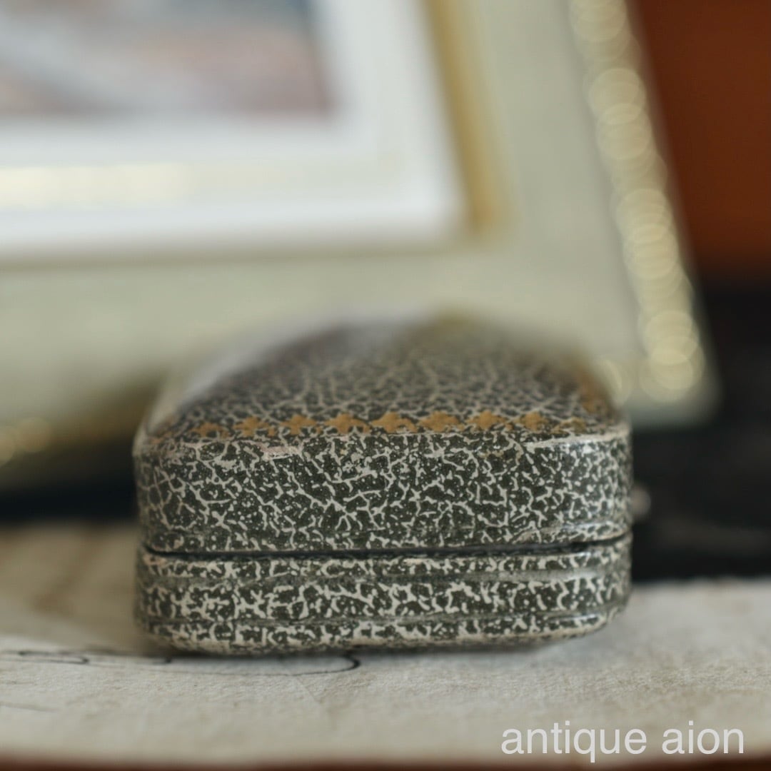 英国アンティーク ブローチケース | antique aion