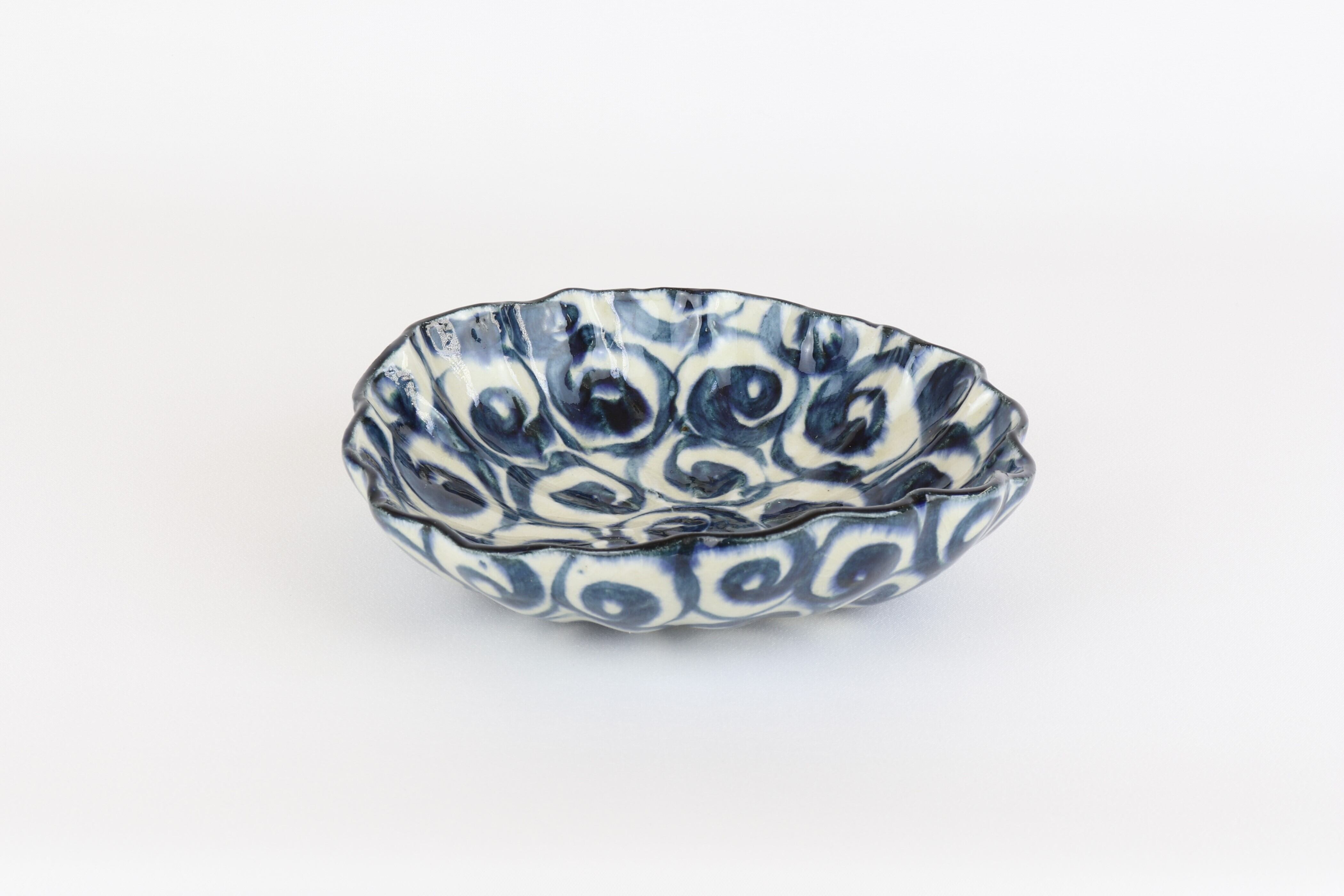 安南 菊型取鉢 渦【B級品 特価】