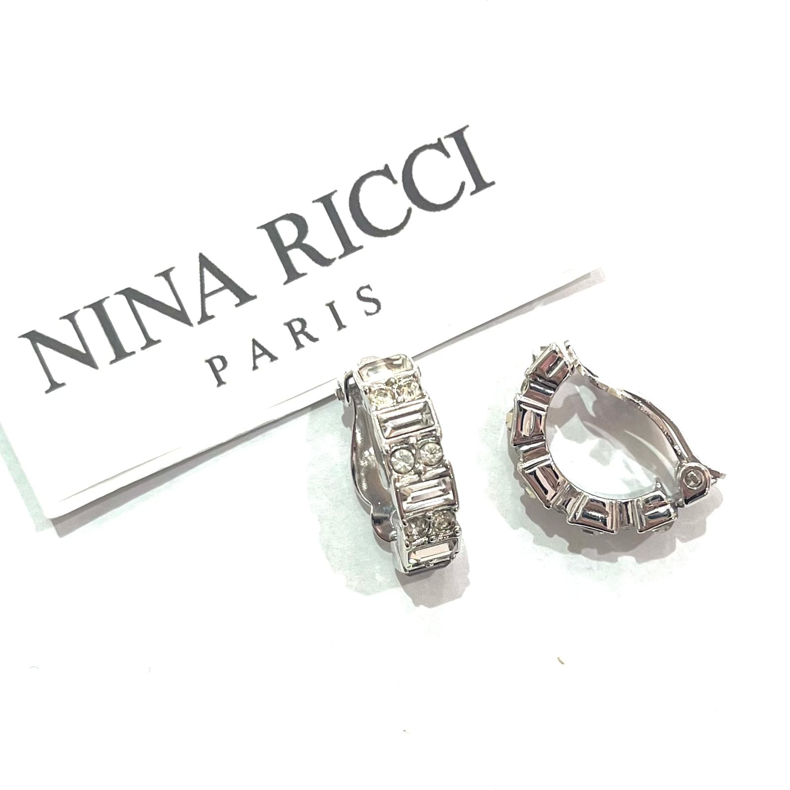 フランスの老舗 【NINA RICCI】2119 ニナリッチラインストーン煌めく