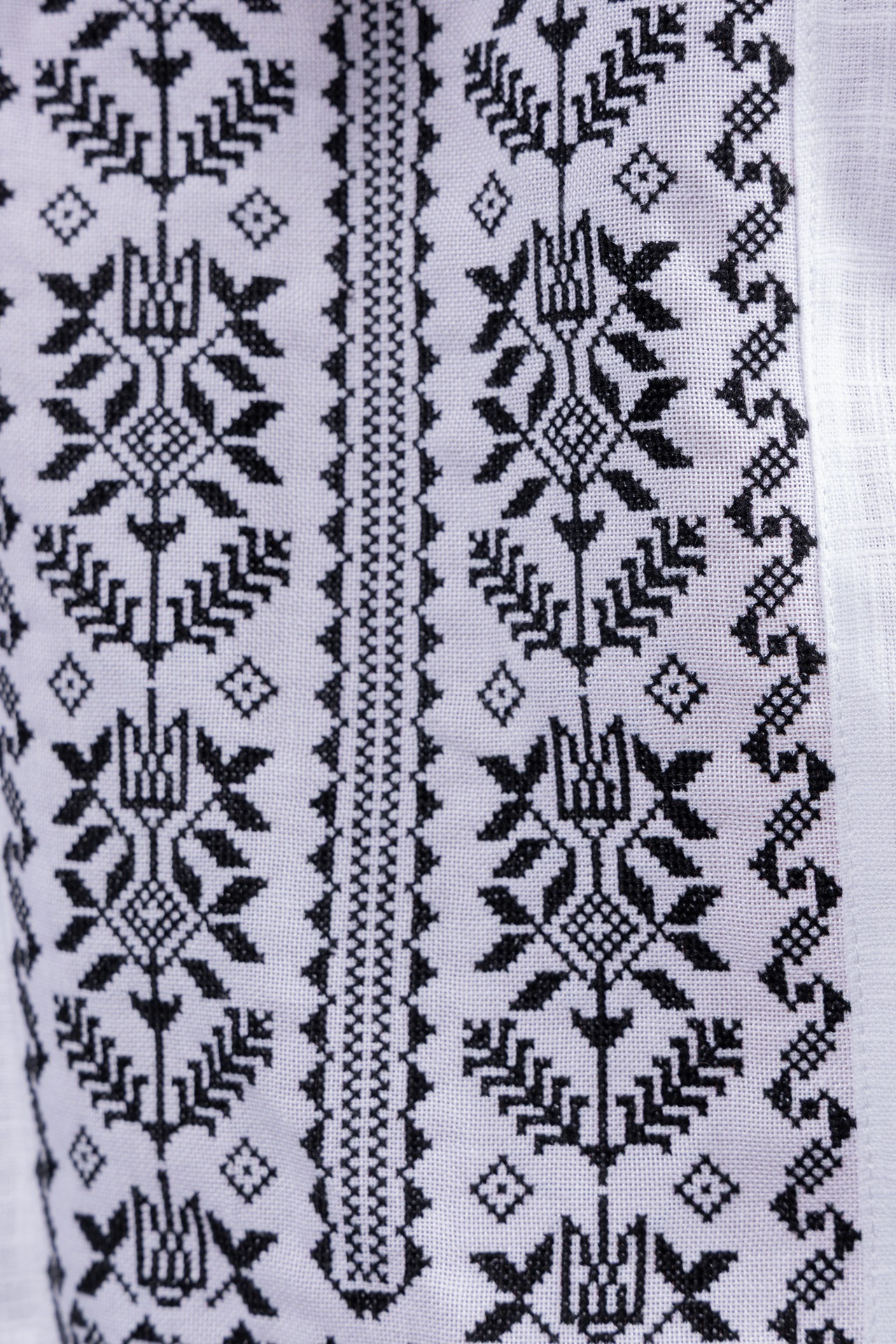 ウクライナ刺繍ヴィシヴァンカ・クラシック　クロスステッチ手刺繍　Lサイズ　メンズ - 14