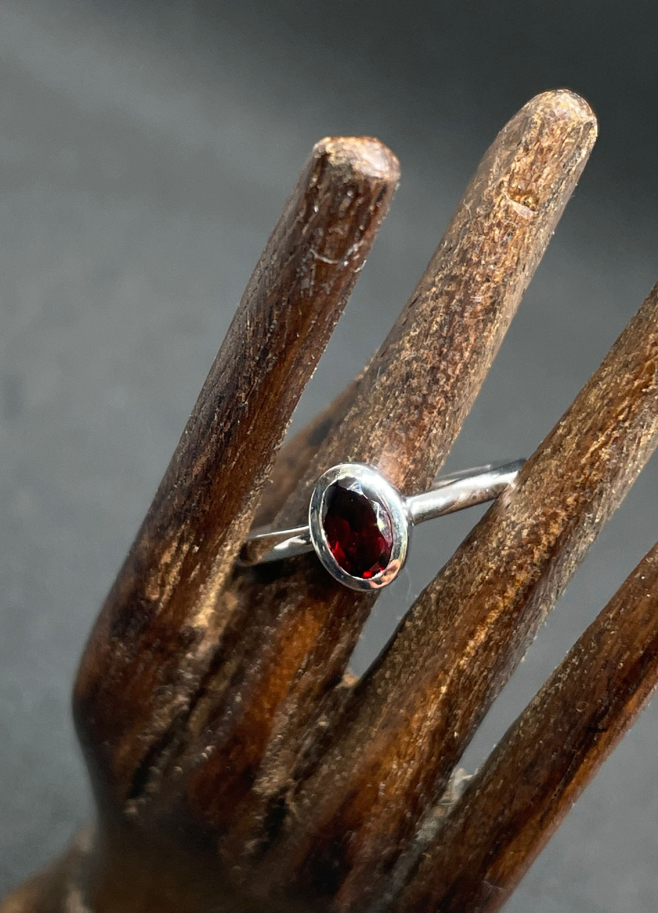 ガーネット インド製シルバーリング | aitabaar