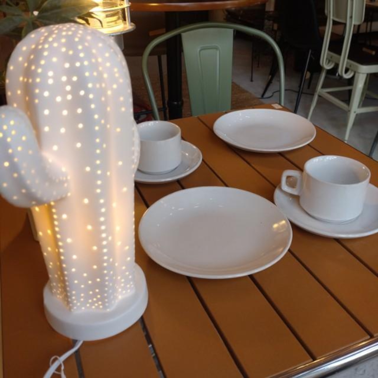 Dulton PORCELAIN CACTUS LIGHT MAT WHITE Lamp AccentLamp Atmosphere Interior　