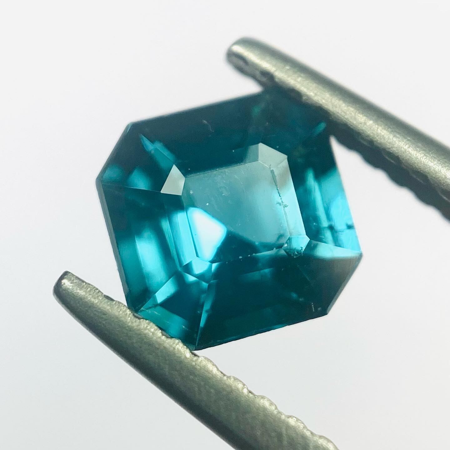 Dive into the ocean トルマリン