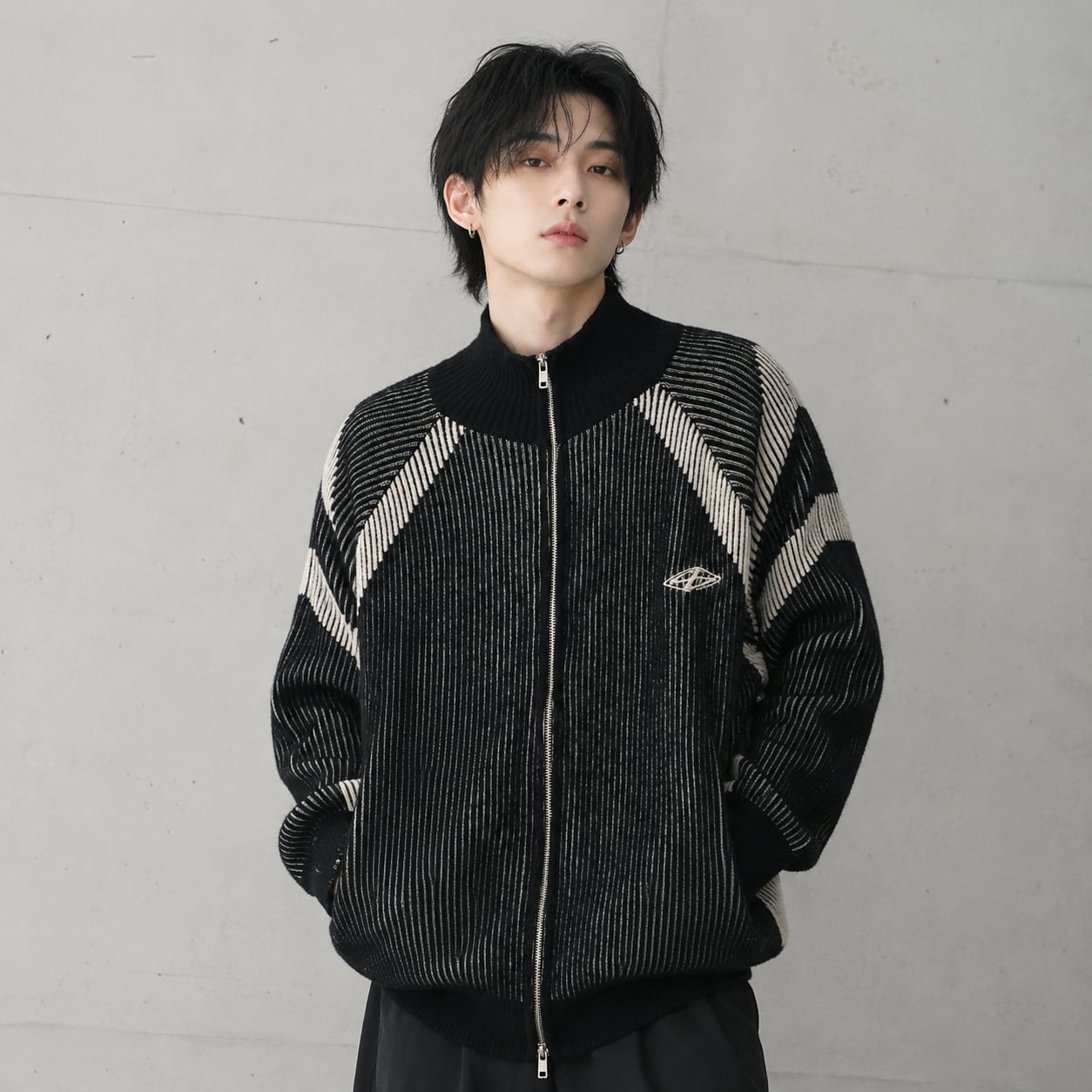 Striped Turtleneck Sweater 0005