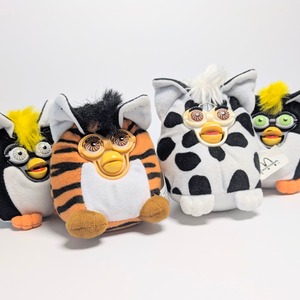 ☆ VINTAGE2000 ☆【 McDonald's × Furby ( ファービー )】 マクドナルドミールトイ / 2000年製 / ボールチェーン ぬいぐるみ キーホルダー　〚アメリカン雑貨 アメトイ〛