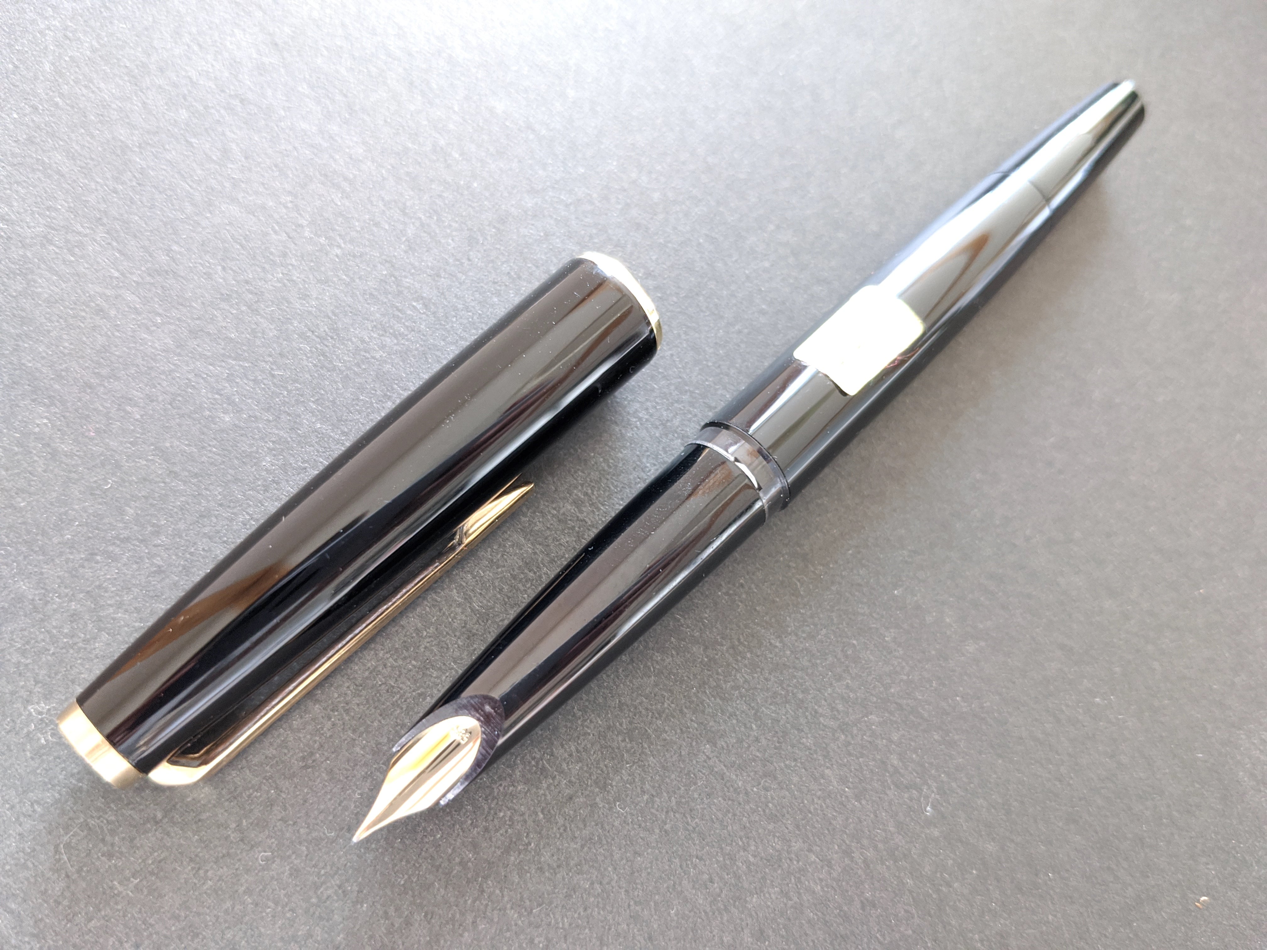 ’70s　モンブラン ４２０ Ｇ　MONTBLANC 420 G　（細字）　14K　　　　　02342＊