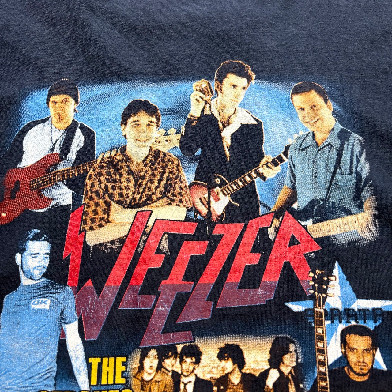 vintage 2002’s WEEZER music tour tee