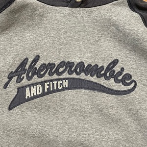 【Abercrombie & Fitch】ゆるだぼ スウェット パーカー プルオーバー オーバーサイズ 刺繍ロゴ XL アメリカ古着