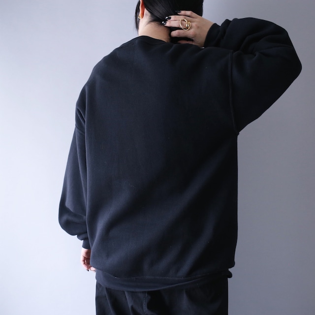 "猫×刺繍" black base over silhouette sweatshirt