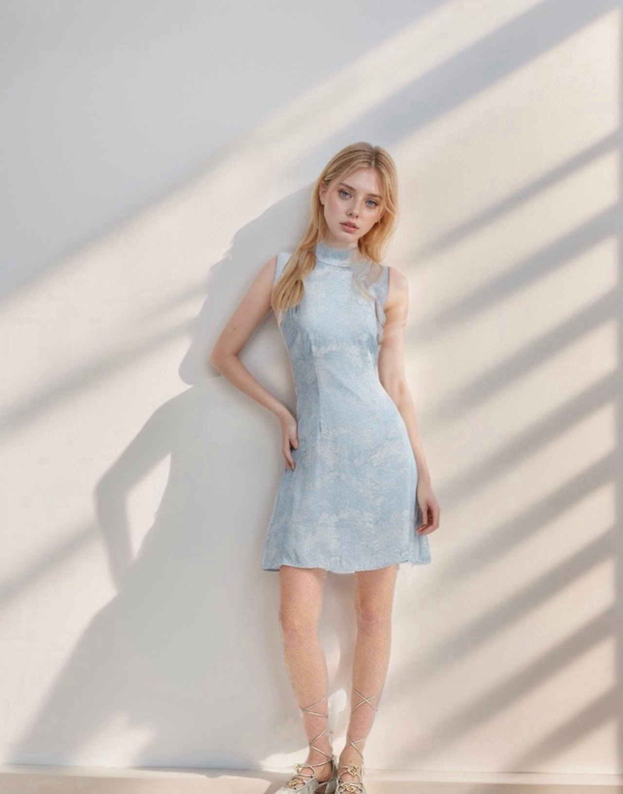 【Ting Tai Jacquard QiPao Dress/「亭台提花」旗袍】ワンピース ショート 膝上 ハイネック セミフレア シンプル 清楚 ボタニカル 旅行 ライトブルー
