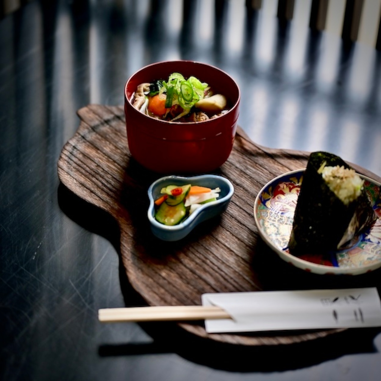 岩本清商店 ひょうたん盆 / Iwamoto Kiyoshi Shoten Gourd-Shaped Tray 2111000000216