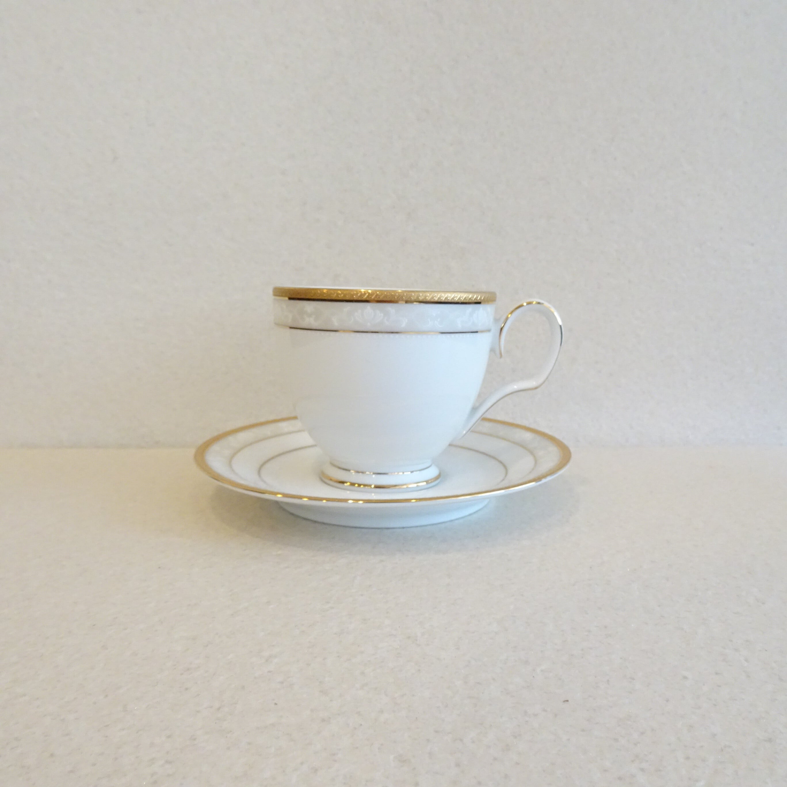 ノリタケ 上品なゴールドラインのカップ＆ソーサー | 純喫茶家具の村田商會
