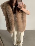 【新作5%OFF・3日間】Volume Eco-Fur Vest_2colors