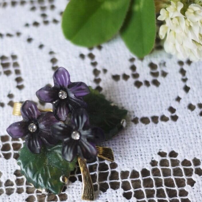 スミレのペンダントトップ ドイツヴィンテージ