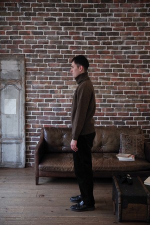 Hand Framed High Neck P/O