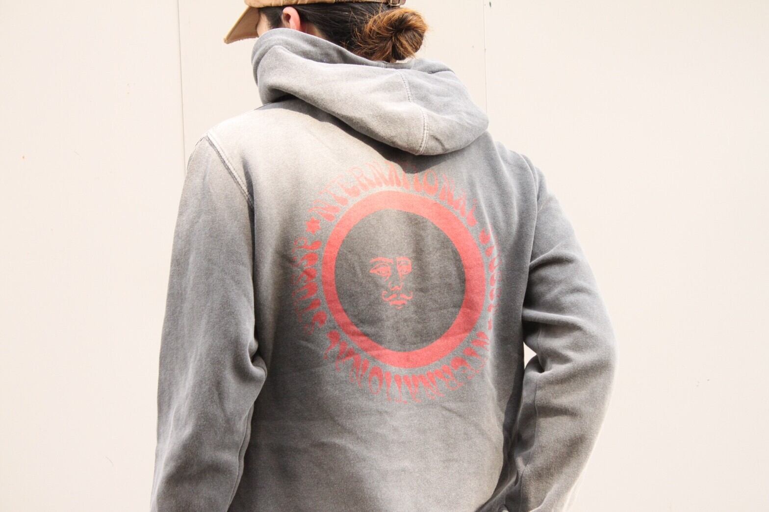 STUSSY 両面 Print Sweat Hoodie "後染め"