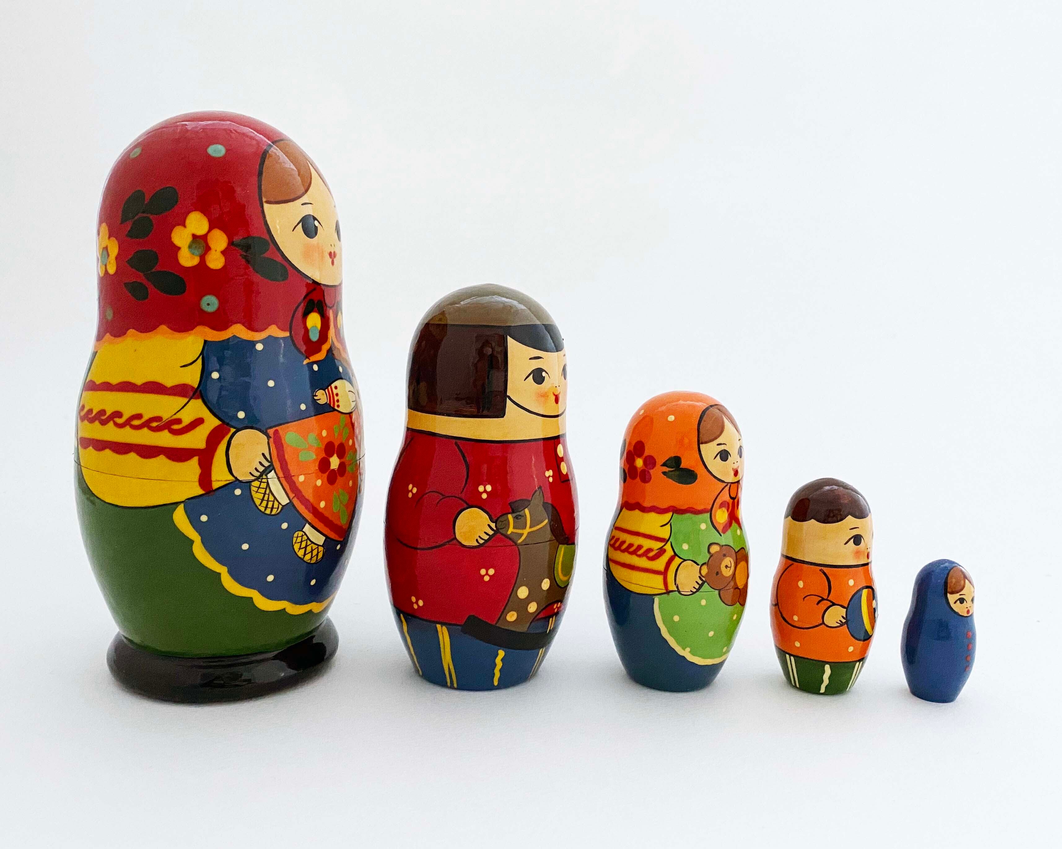セルギエフ産マトリョーシカ / お人形抱っこ5個組