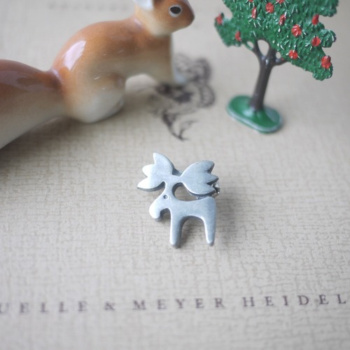 R.tennesmed 　トナカイブローチ　ピューター　スウェーデン