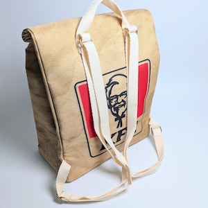 ♧【 KFC ( ケンタッキー )】カーネル・サンダース / Backpack(バックパック) / リュック / 紙袋風 〚アメリカン雑貨 アメトイ〛