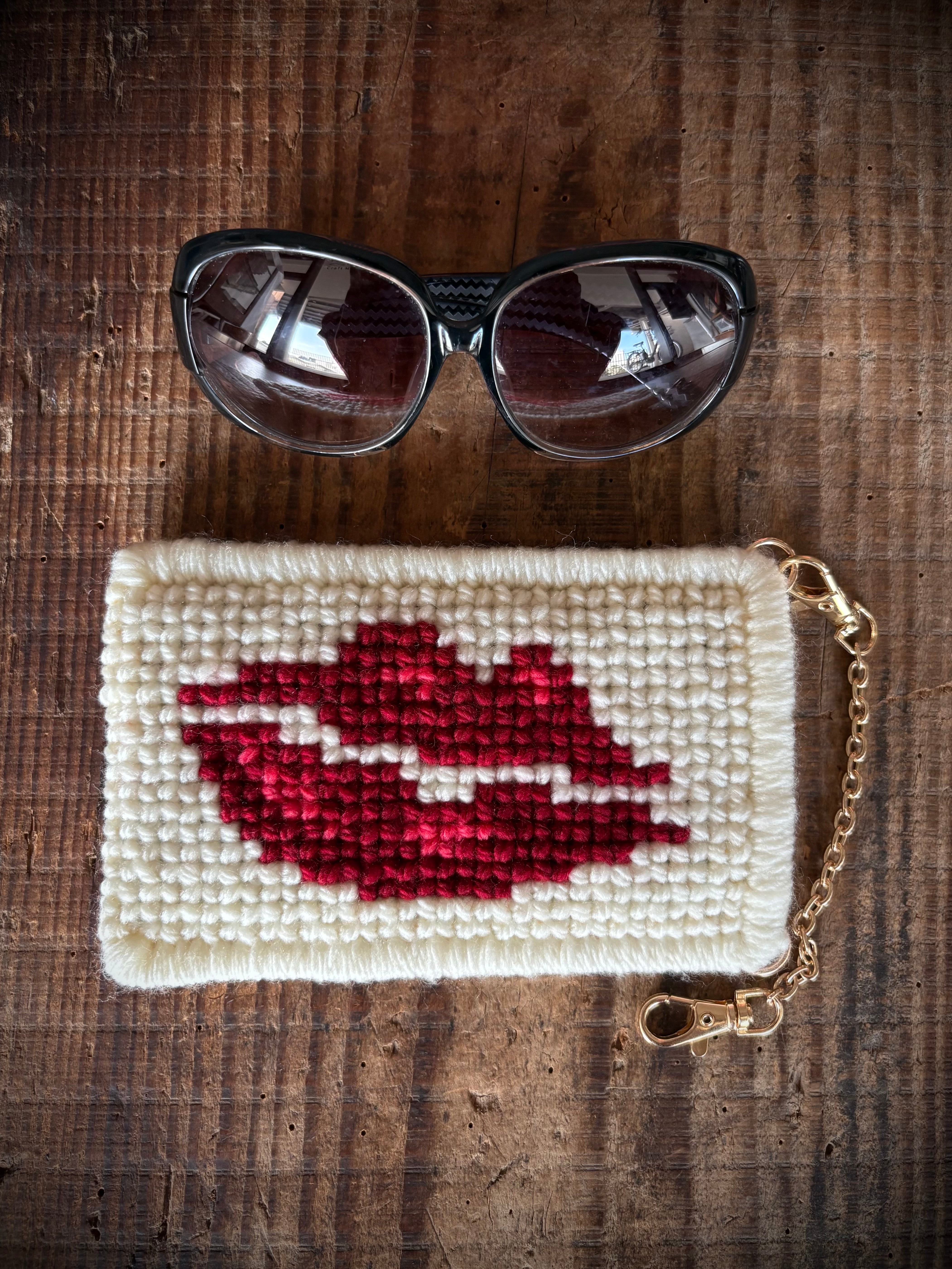 メルカジーニョ【ブラジル毛糸刺繍タぺサリアキットと刺繍布】