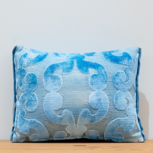 DESIGNERS GUILD×六甲山サイレンスリゾート オリジナルクッション IRIDATO Mini Cushion Blue